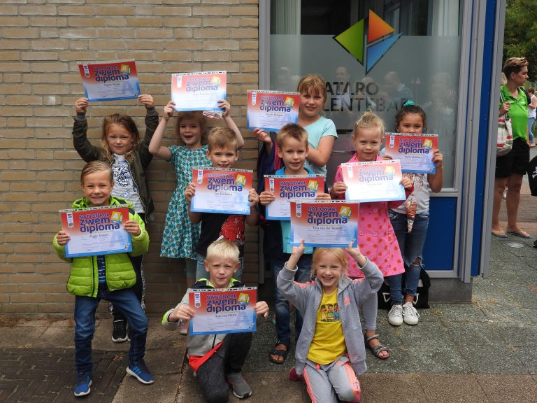 38 kinderen halen hun zwemdiploma bij Reddingsbrigade “De Breuly”