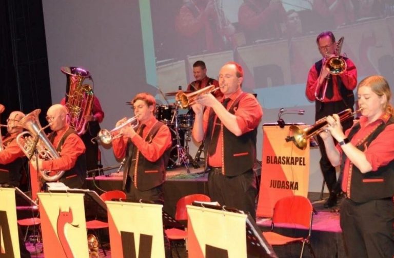 Zweimal Blasmusik met Isseltaler Musikanten en Blaaskapel Judaska