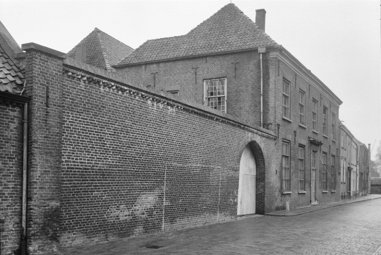 Krakers bezetten opnieuw Polderhuis Zevenaar