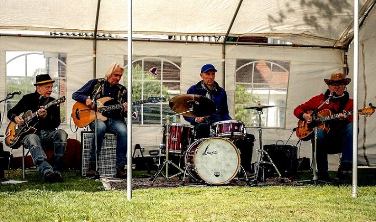 Optreden Bluessum in het Horsterpark