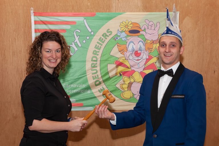 Nieuwe voorzitter voor Carnavalsvereniging de Deurdreiers Groessen