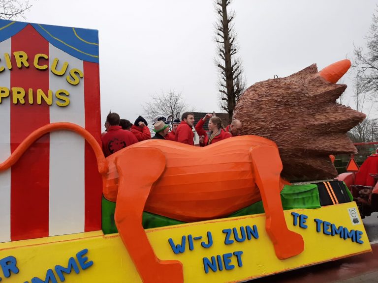 Carnavalsshow in GROESSEN