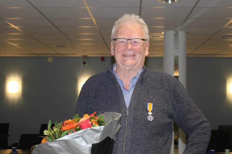 Koninklijke onderscheiding voor Jur Hofland