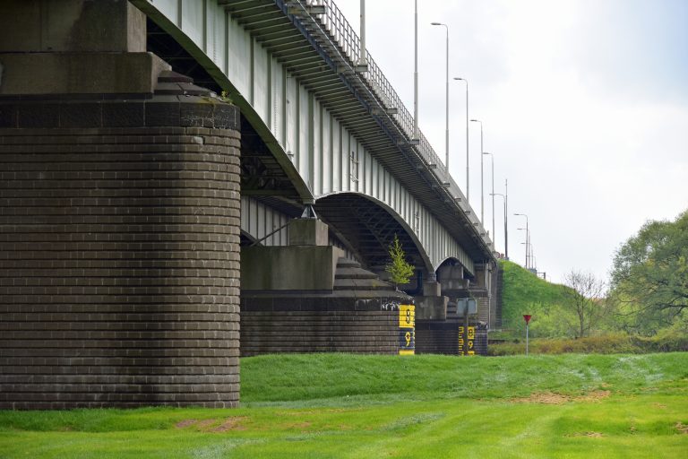 Nachtelijke hinder A12 IJsselbruggen vanwege plaatsen veiligheidsscherm