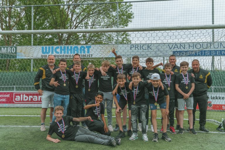 DCS JO13-1 ongeslagen kampioen